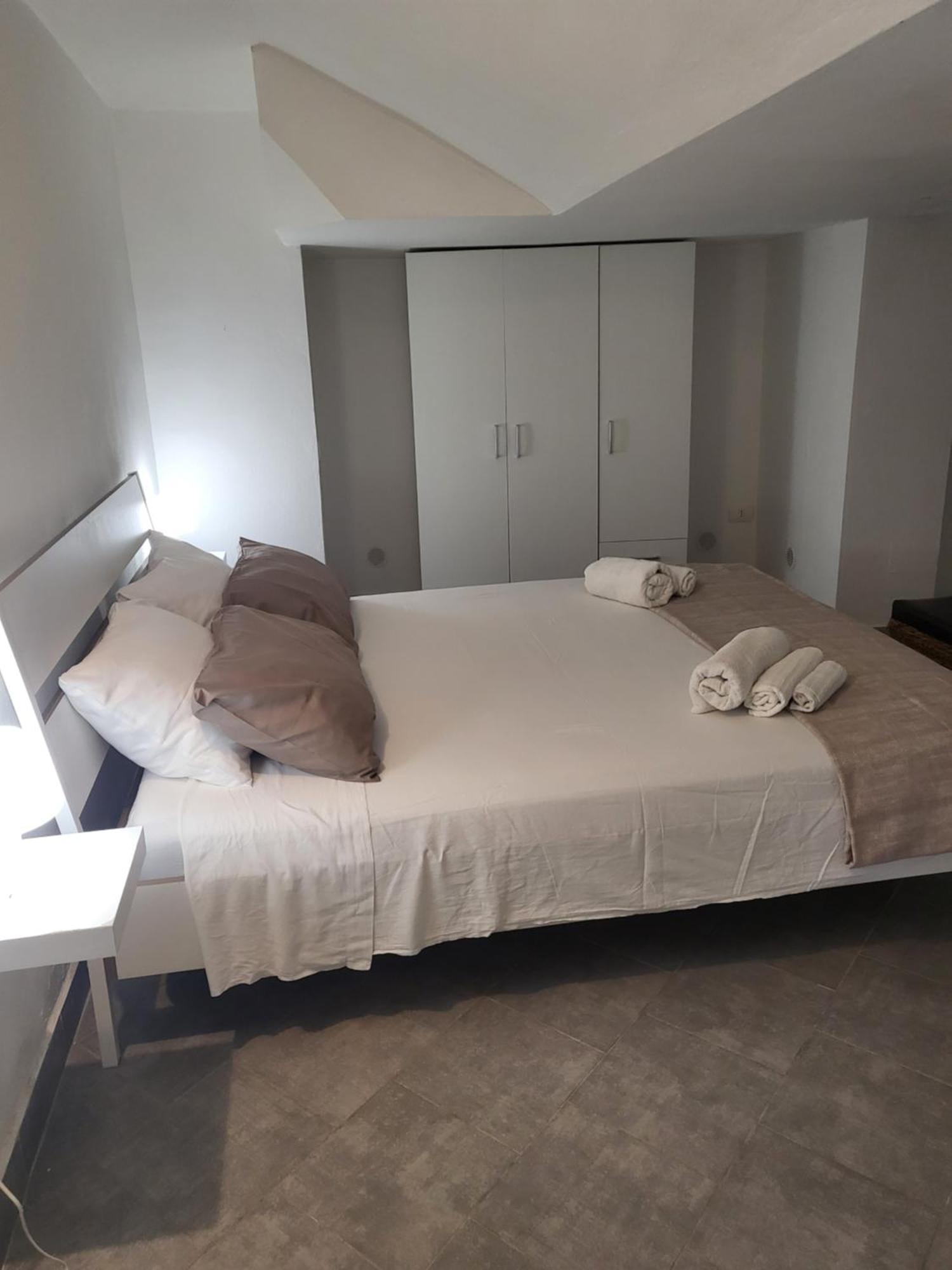 Residenza Don Camillo Villa Mondello Ruang foto