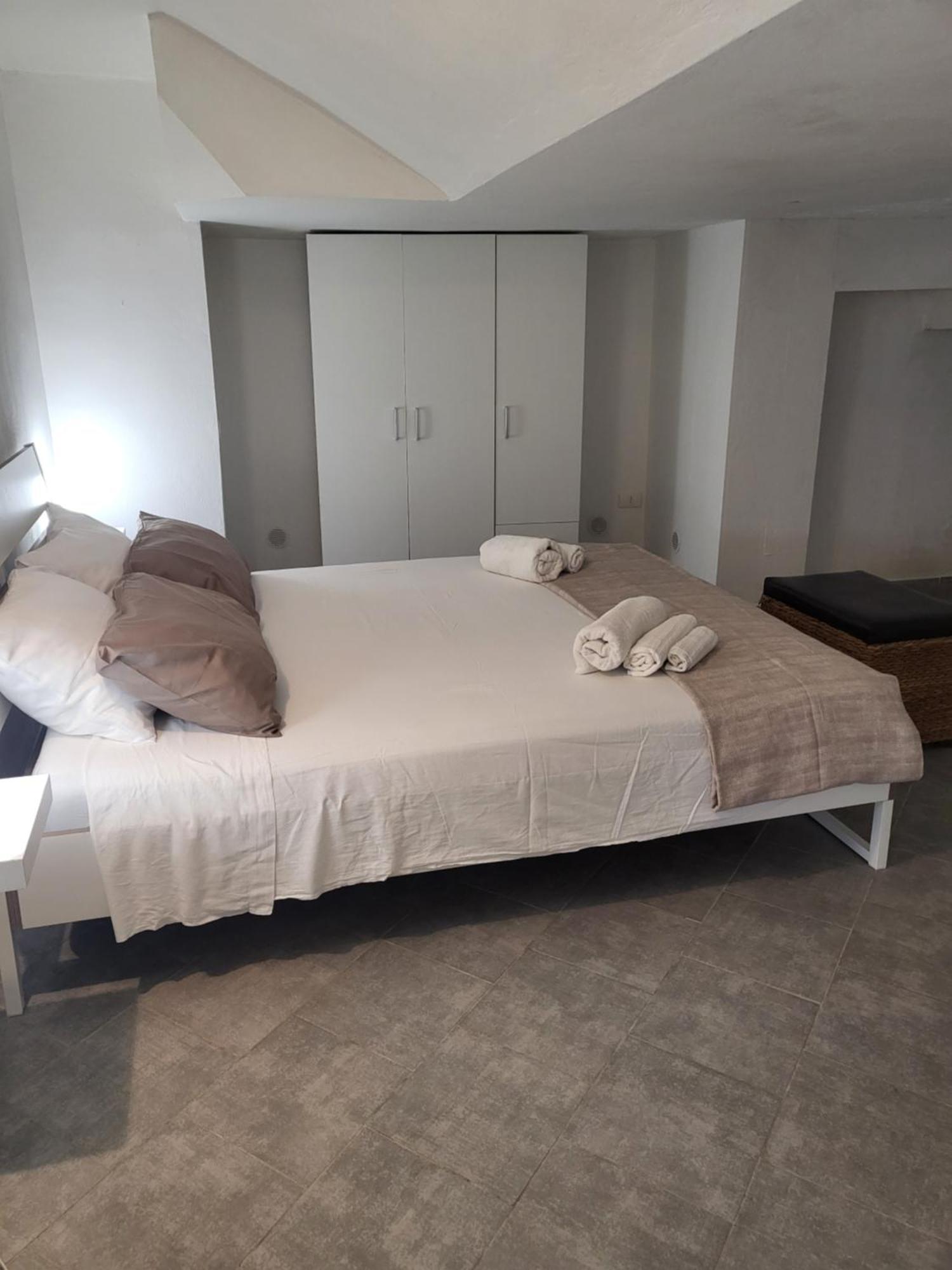 Residenza Don Camillo Villa Mondello Ruang foto