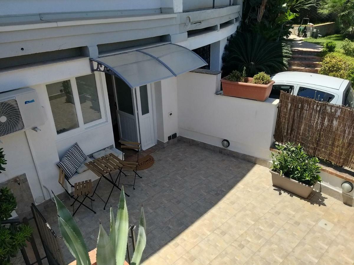 Residenza Don Camillo Villa Mondello Bagian luar foto