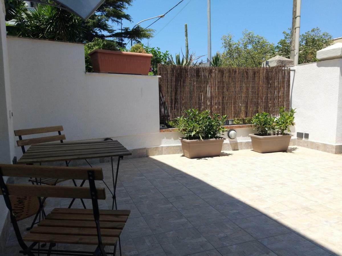 Residenza Don Camillo Villa Mondello Bagian luar foto